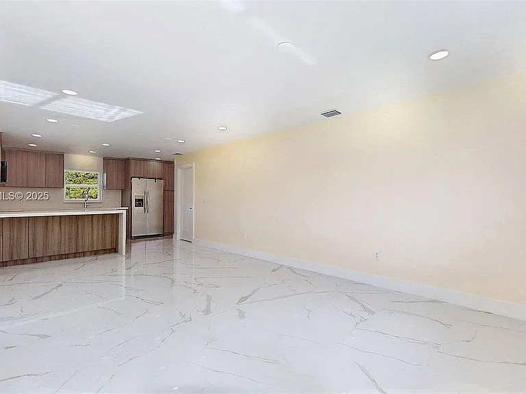 3801 SW 132nd Ave — Photo 35