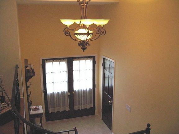 2nd image of 35 Windsor Dr
