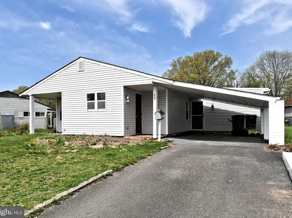 59 Thaliabush Ln, Levittown, PA 19054
