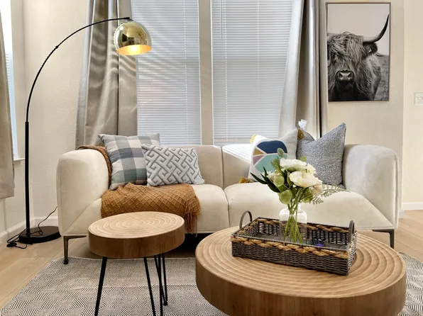 6840 Hampton Cove Way, Sacramento, CA 95823