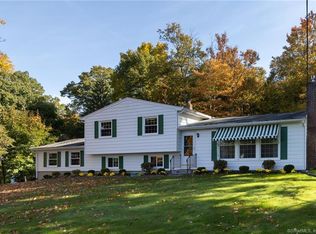 16 Marney Dr, Middlebury, CT 06762