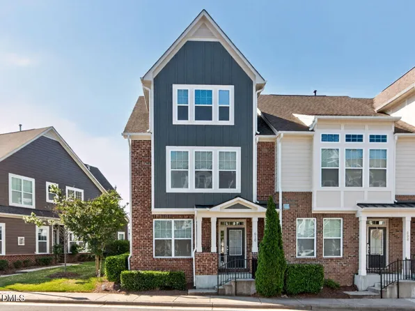 610 Balsam Fir Dr, Cary, NC 27519