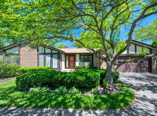 1415 Estate Ln, Glenview, IL