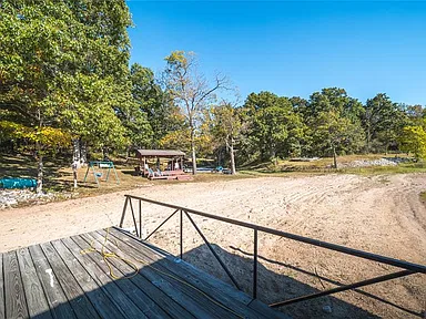 Property photo 32