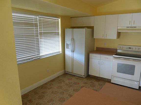 4th image of 2837 Nancy Dr Unit 1