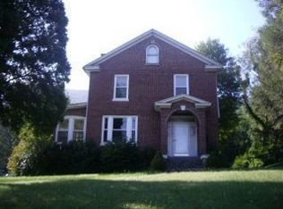 103 W Cumberland Rd, Bluefield, WV 24701