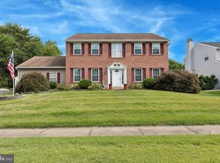 689 Pickering Rd, Southampton, PA 18966