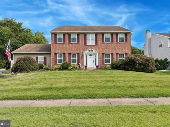 689 Pickering Rd, Southampton, PA 18966