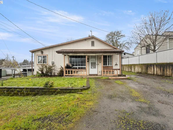 1718 NW Crouch St, Roseburg, OR 97471