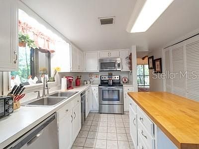 4th image of 5302 Indian Creek Dr #F