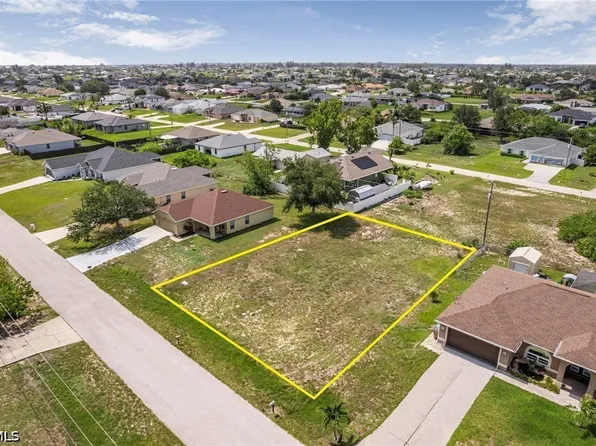 2021 NW 4th St, Cape Coral, FL 33993