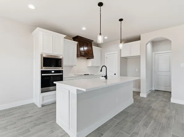 502 Cumberland Trl, Bridgeport, TX 76458