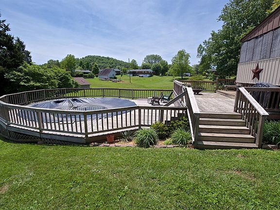 3rd image of 106 Linnwood Dr