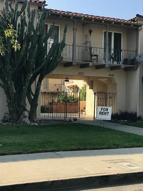 2 bed, 800 sqft, $2,325 — Photo 4
