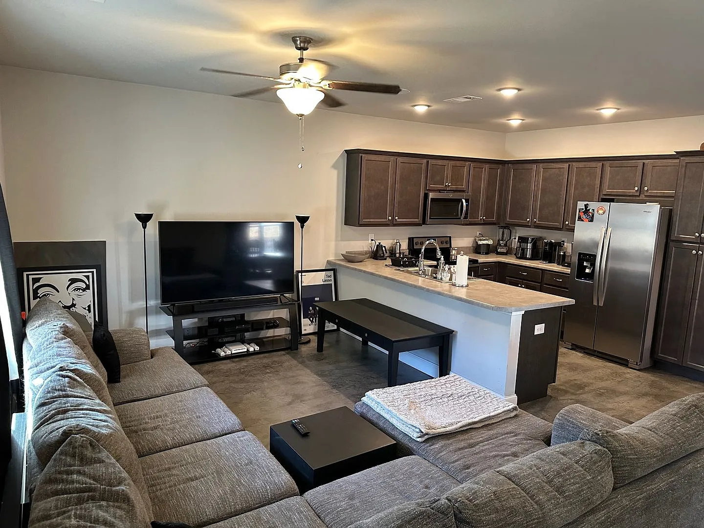 Three Bedroom Near Five Points Available — Photo 3