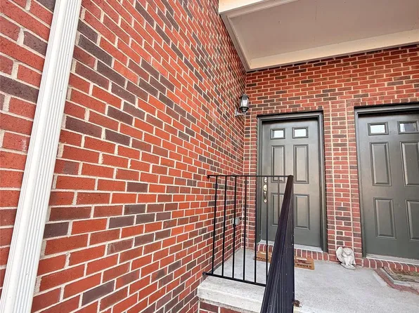 403 Legato Dr #403, Walled Lake, MI 48390