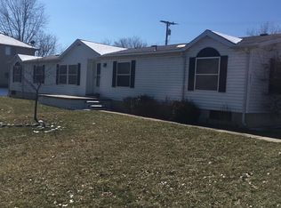 4463 Elm St, Newport, MI 48166