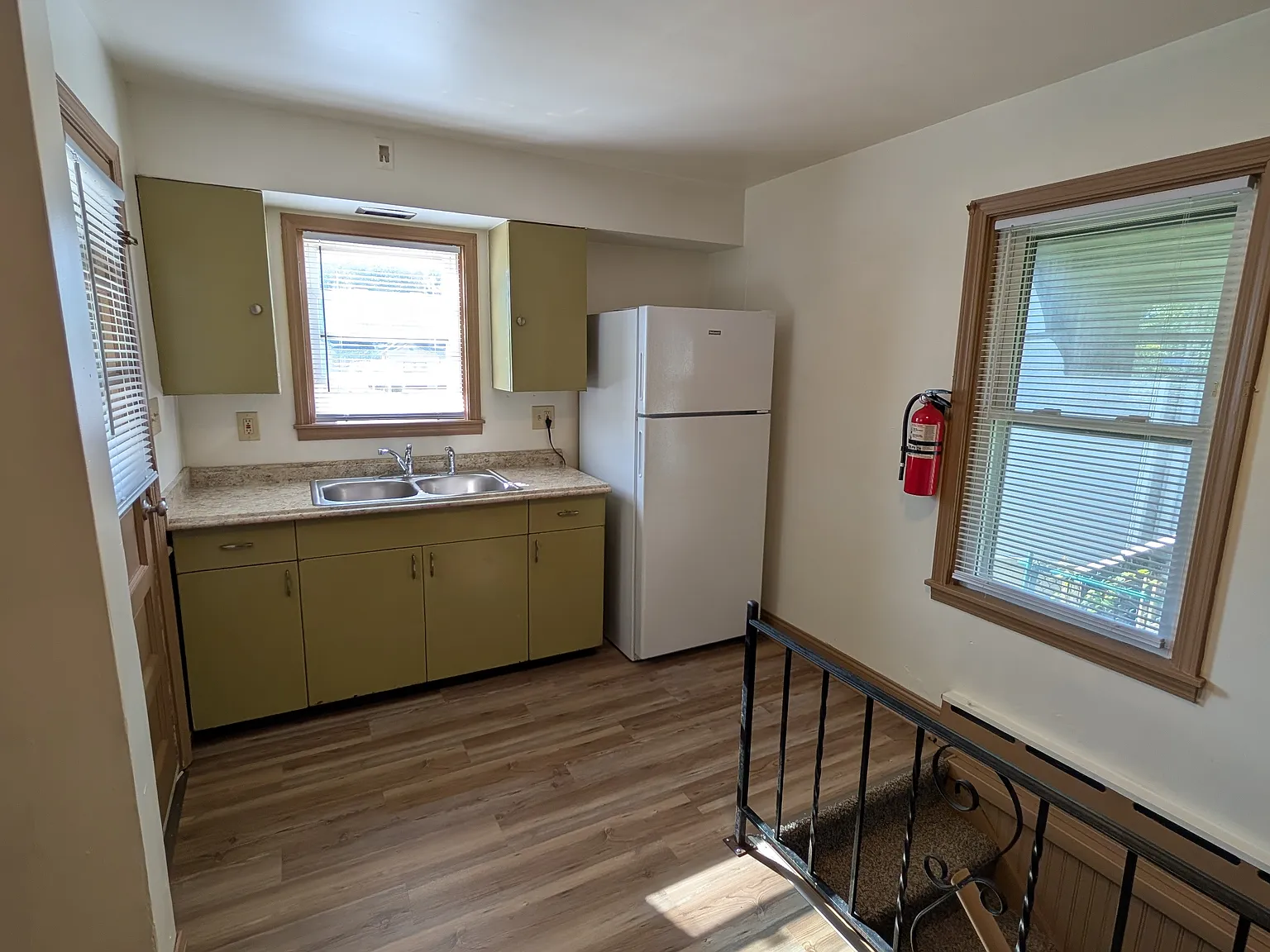 520 Pike — Photo 3