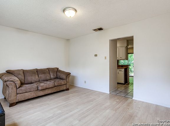5th image of 4919 Teasdale Dr