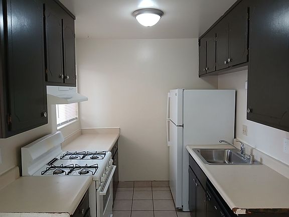 4th image of 2101 Santa Ana Dr #30