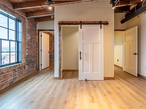 5th image of 453 E Main St #900