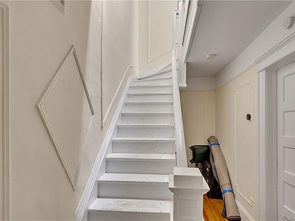 2nd image of 118 E 236th St #2