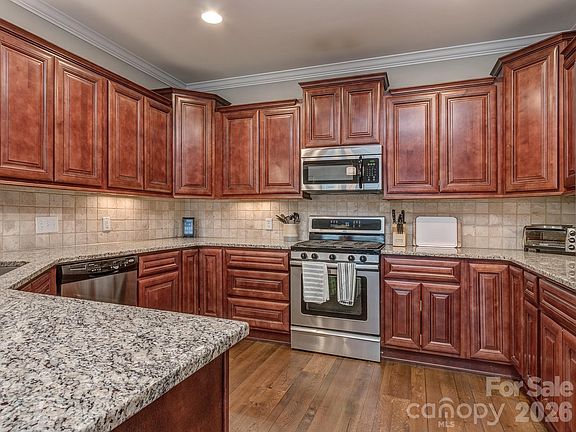 4th image of 6605 Central Pacific Ave Unit 402