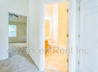 8942 Quail Run Dr, Perry Hall, MD 21128