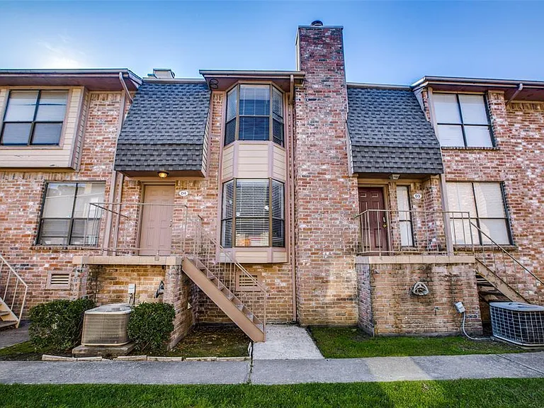 2103 Place Rebecca Ln #D4 — Photo 1