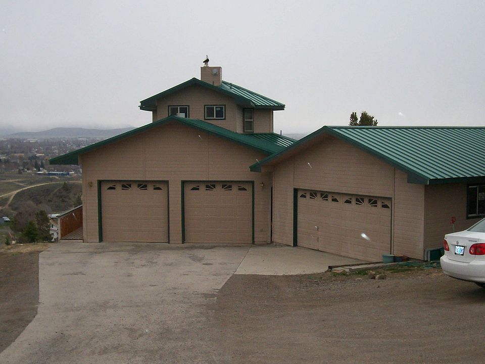 4 car garage
