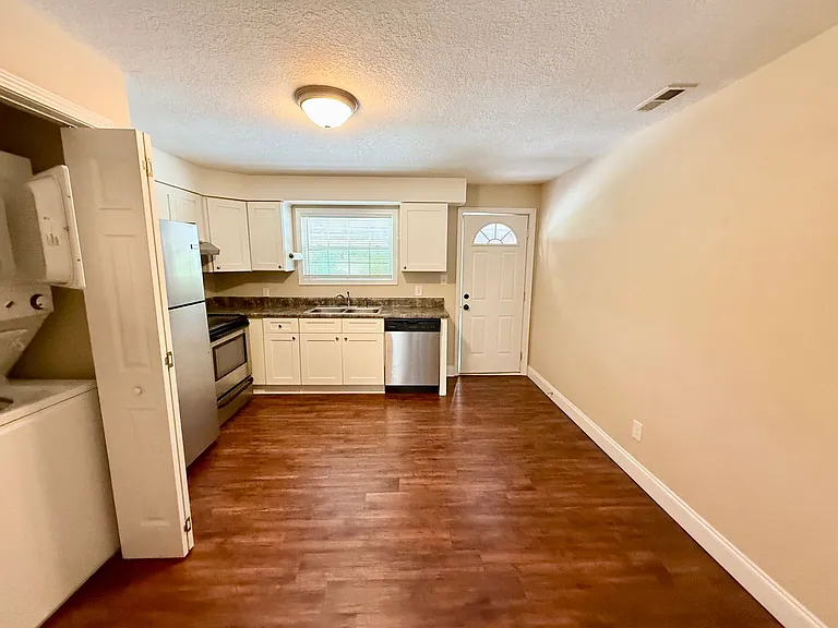 1401 John Exum Pkwy #1 — Photo 6