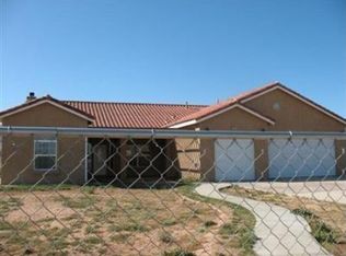 21581 Caribou Rd, Apple Valley, CA 92308