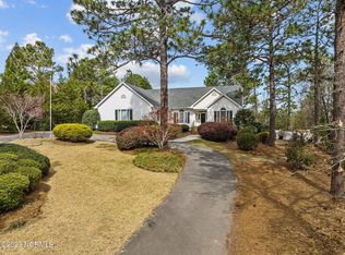 65 McQueen Rd, Pinehurst, NC 28374