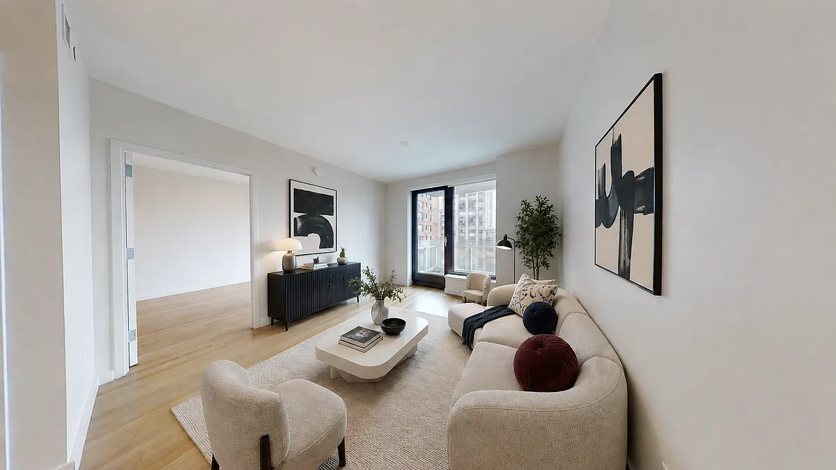 Photo 2 of 36 - 515 E 86th St #1102 - Manhattan, NY Building Photo - 515 E 86th St #1102