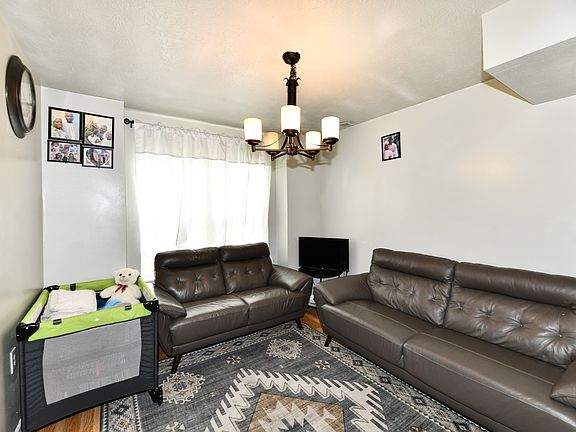 5th image of 4538 Golden Meadow Ct