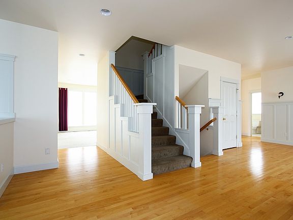 3rd image of 2315 Glen Kerry Ct SE