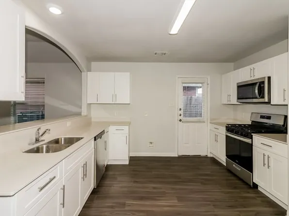 5542 Latta Plantation Dr, Katy, TX 77449