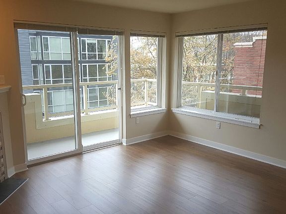 4th image of 116 Warren Ave N APT 501
