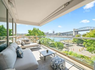 1600 Hornby St #303, Vancouver, BC V6Z 2S4
