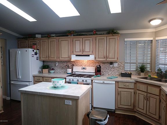2nd image of 265 W Rosa Dr