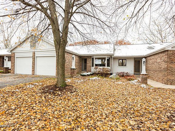 3rd image of 71 Skyline Cir NW #128