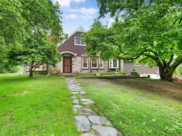 49 Hardenburg Road, Pine Bush, NY 12566