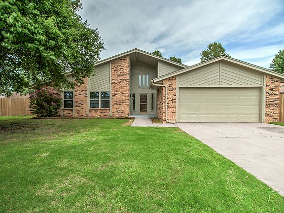 4th image of 2809 Countrywood Ln