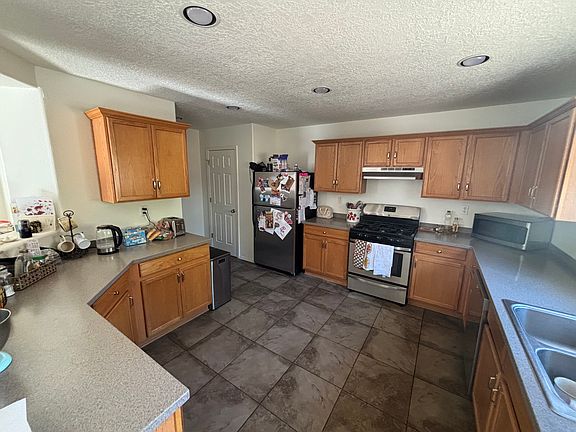 5th image of 1047 Waterfall Dr NE