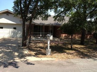 2 W Shawnee Ln, Belton, TX 76513