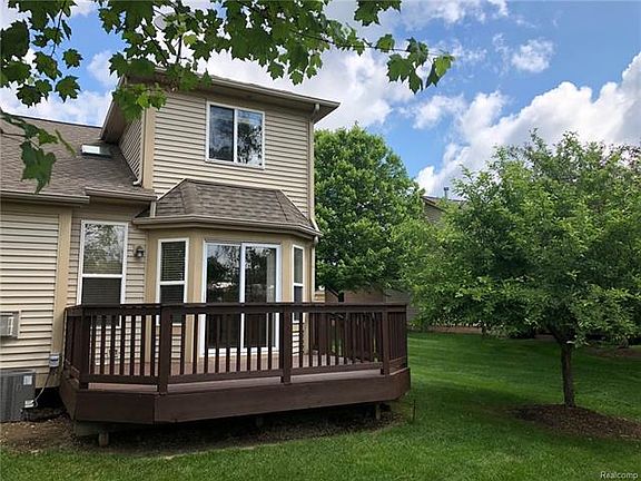 5th image of 8133 Springdale Dr #1