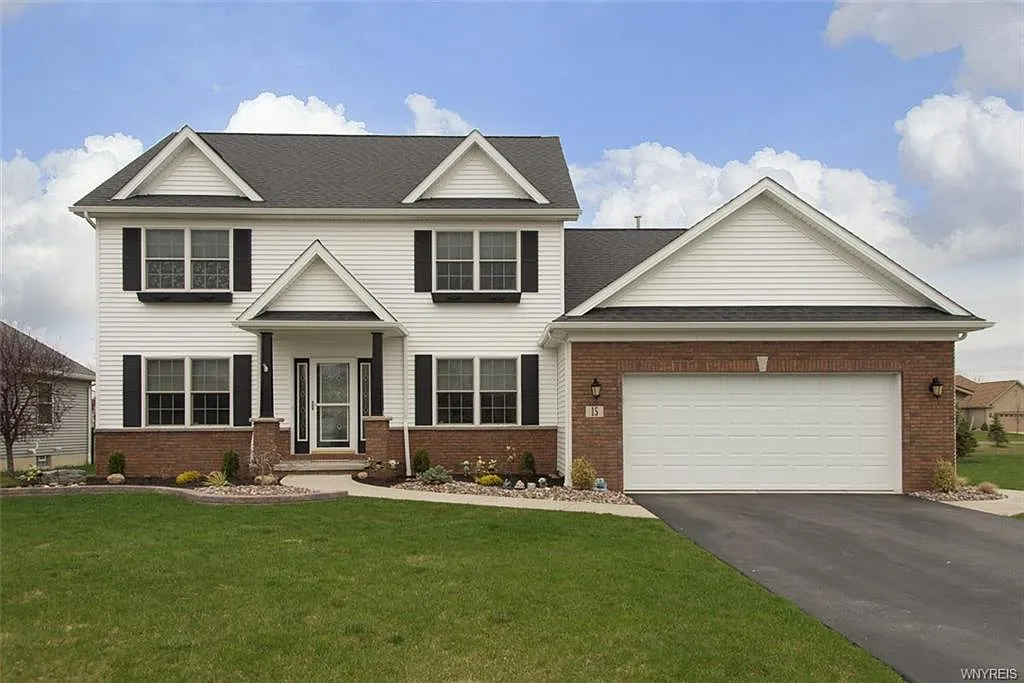 15 Nicholas Ln photo 1