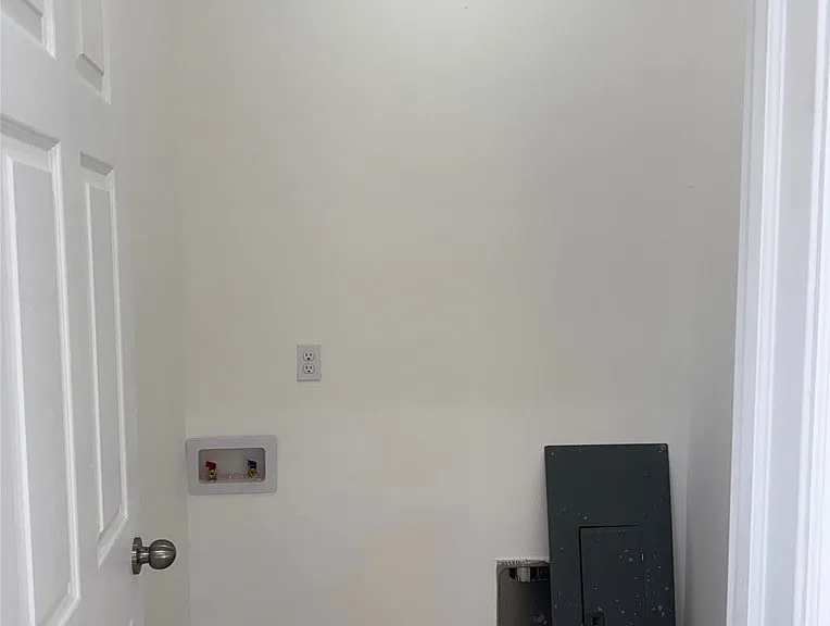 1408 Bittersweet St — Photo 9