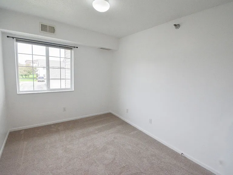 2094 11th Ave SE #D — Photo 5