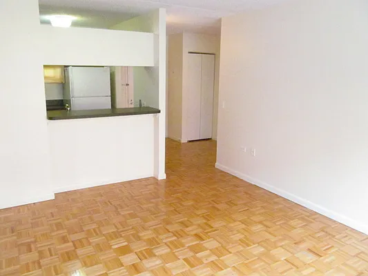 Rented by Lisa Management | media 11